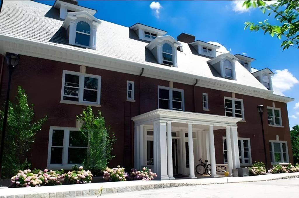 The George Montclair Hotel Eksteriør billede