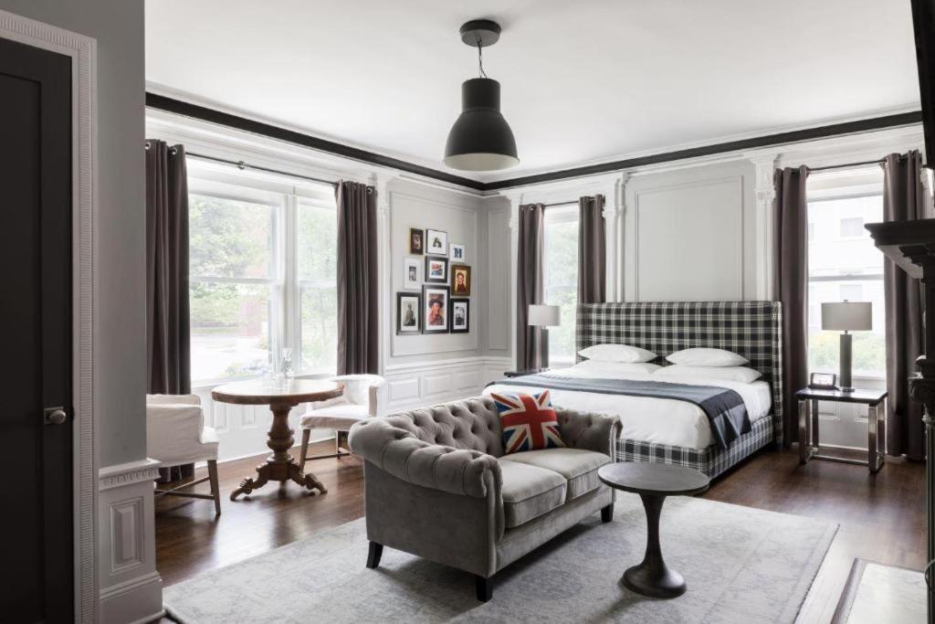The George Montclair Hotel Eksteriør billede